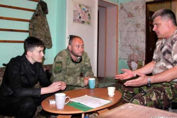 Савченко и Ярош навестили украинских бойцов в зоне АТО Савченко и Ярош навестили украинских бойцов в зоне АТО
