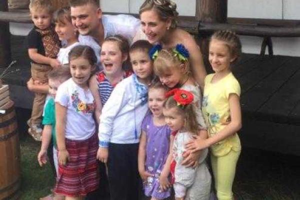 Ярош выдал дочь замуж на даче у Филатова Ярош выдал дочь замуж на даче у Филатова