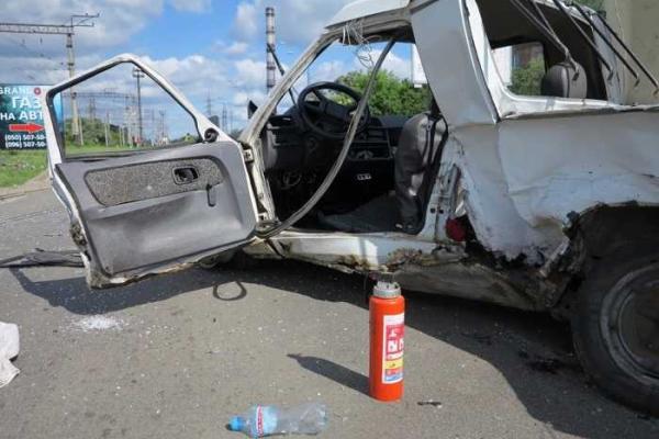 Страшное ДТП в Киеве: мужчина чудом выжил