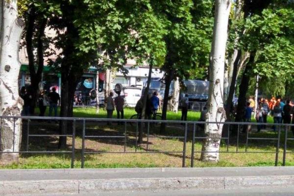 Жуткое ДТП в Донецке с участием «полиции ДНР»: водитель «Шевроле» после столкновения был зверски избит боевиками Жуткое ДТП в Донецке с участием «полиции ДНР»: водитель «Шевроле» после столкновения был зверски избит боевиками