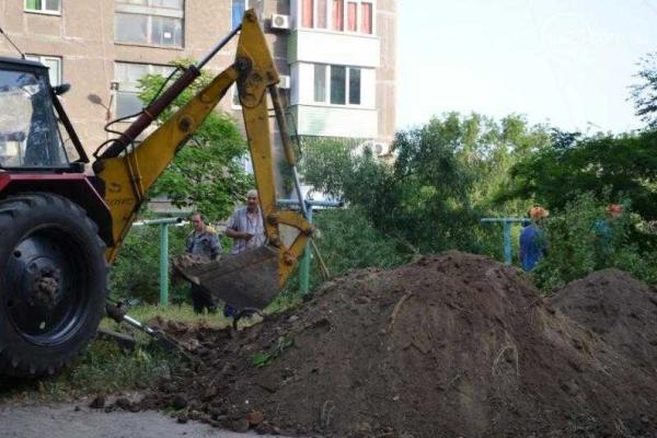 Жители Мариуполя вышли на митинг, проведя 38 часов без электричества