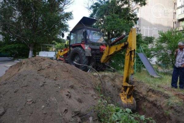 Жители Мариуполя вышли на митинг, проведя 38 часов без электричества