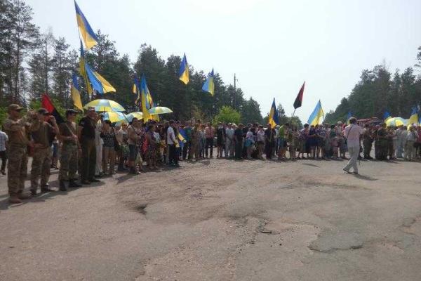В Донецкой области установили памятник погибшим украинским бойцам