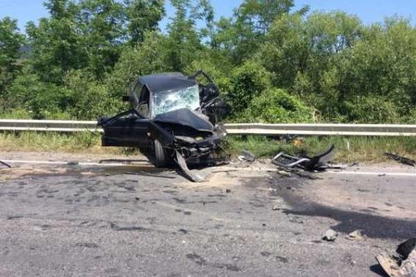Жуткое ДТП на Закарпатье: 2 человека погибли страшной смертью Жуткое ДТП на Закарпатье: 2 человека погибли страшной смертью
