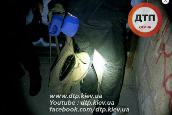 В Киеве полиция задержала домушника на горячем