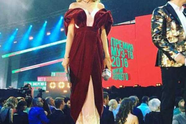 Необычный наряд Ксении Собчак не смог спрятать большой живот