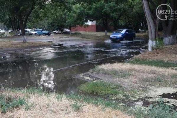 В Мариуполе случилась авария: огромное количество воды превратило улицы в реки