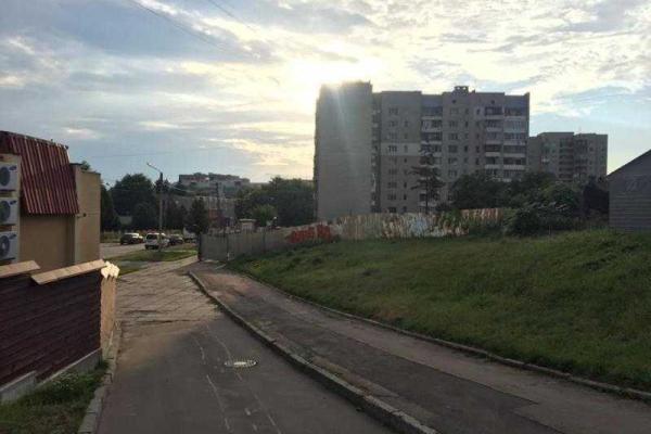 Во Львове неизвестные люди проникли на территорию строительной площадки Во Львове неизвестные люди проникли на территорию строительной площадки