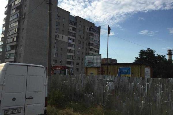 Во Львове неизвестные люди проникли на территорию строительной площадки Во Львове неизвестные люди проникли на территорию строительной площадки