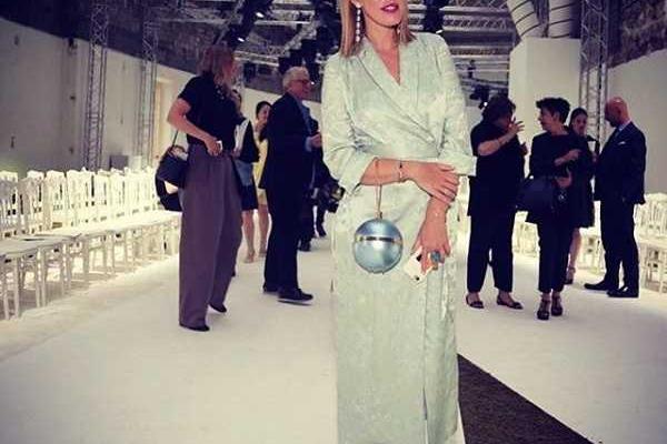 Ксения Собчак больше не может скрывать округлившийся живот