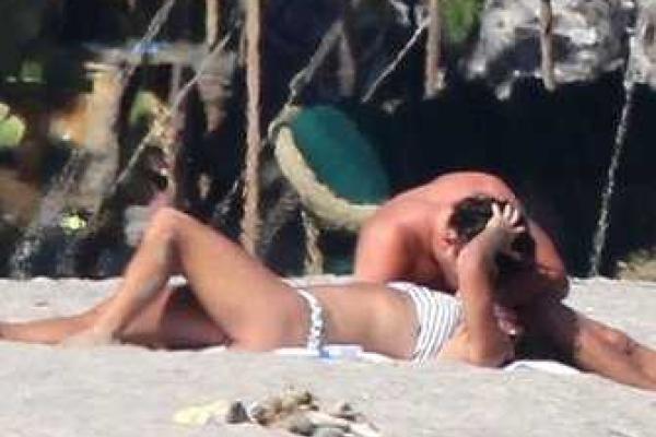 Появились новые доказательства романа Леонардо Ди Каприо с Ниной Агдал