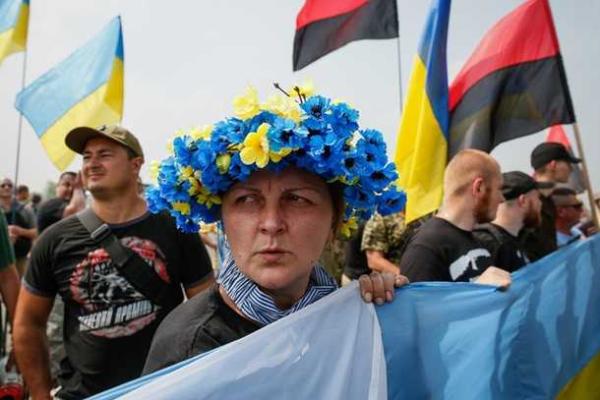 Протесты против "крестного хода" под Киевом: опубликованы фото Протесты против "крестного хода" под Киевом: опубликованы фото