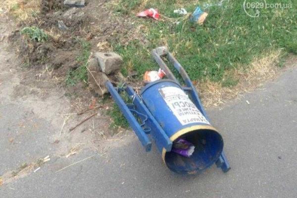 ДТП в Мариуполе: автомобиль врезался в столб, чтобы не сбить пешехода ДТП в Мариуполе: автомобиль врезался в столб, чтобы не сбить пешехода