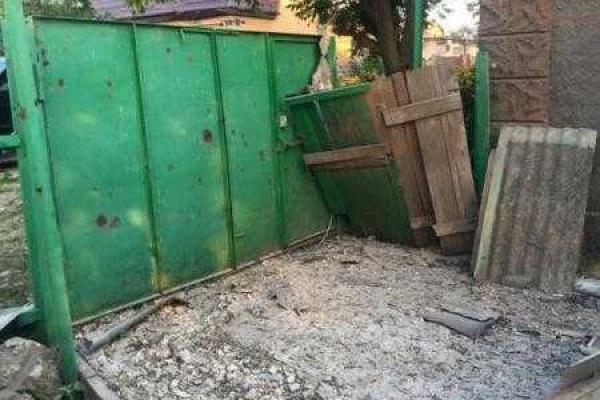 Появились фото последствий боя в Донецке Появились фото последствий боя в Донецке