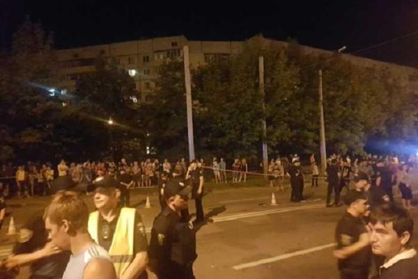 В Харькове произошло страшное ДТП: пострадавшего пешехода разорвало на части В Харькове произошло страшное ДТП: пострадавшего пешехода разорвало на части