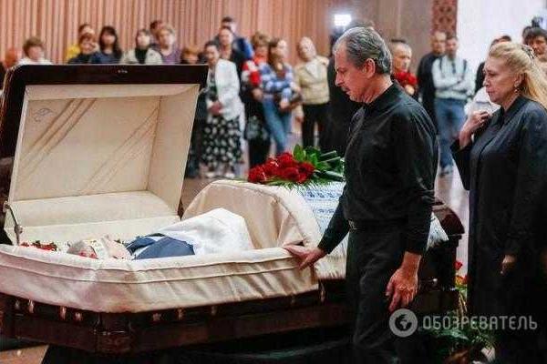 Опубликованы фото прощания с журналистом Павлом Шереметом