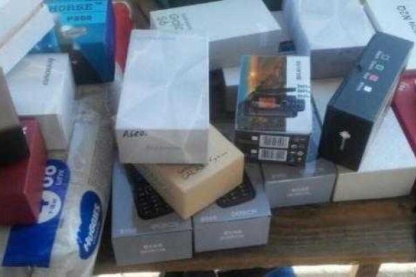 На КПВВ вблизи Мариуполя пограничники задержали супругов, которые хотели вывезти в "ДНР" более 40 тысяч гривен На КПВВ вблизи Мариуполя пограничники задержали супругов, которые хотели вывезти в "ДНР" более 40 тысяч гривен