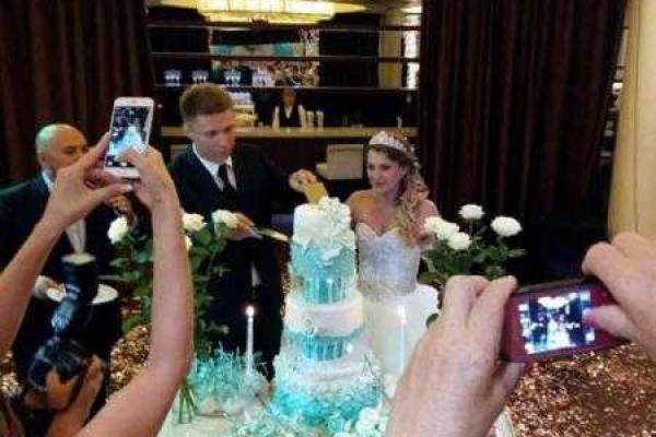 "Омбудсмен ДНР" вышла замуж за российского пропагандиста