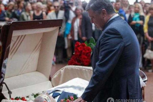 Опубликованы фото прощания с журналистом Павлом Шереметом