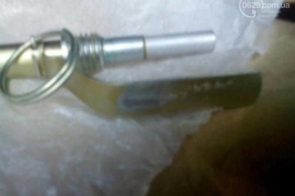 В Мариуполе полицейские обнаружили дома у ранее судимого мужчины гранату и патроны В Мариуполе полицейские обнаружили дома у ранее судимого мужчины гранату и патроны