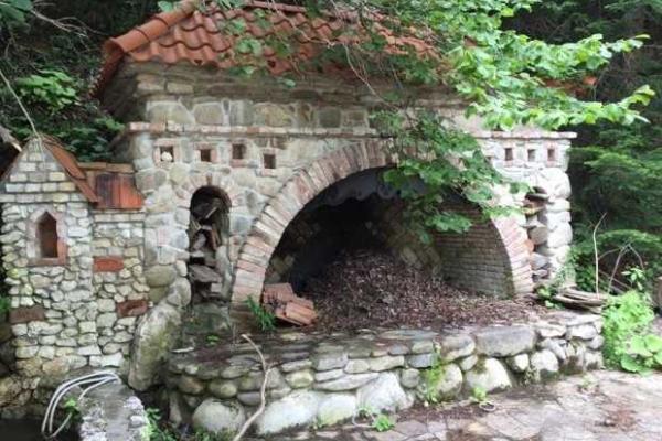 В сети появились фото заброшенной резиденции Ющенко В сети появились фото заброшенной резиденции Ющенко