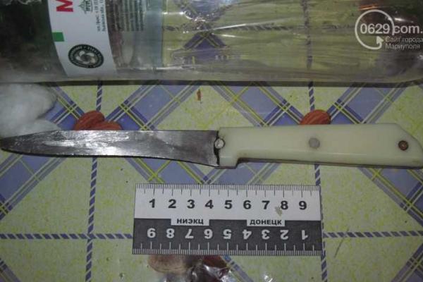 В Мариуполе чуть не зарезали мужчину ради банковской карты В Мариуполе чуть не зарезали мужчину ради банковской карты