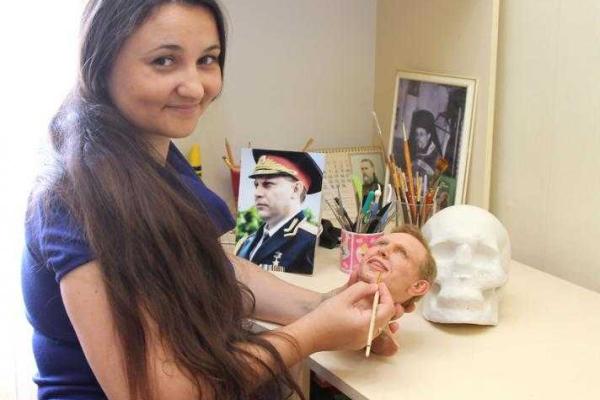 В "ДНР" изготовили кукол Путина и Захарченко В "ДНР" изготовили кукол Путина и Захарченко