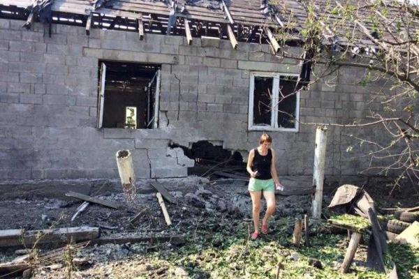 В сети появились кадры последствий ночного обстрела Донецка  В сети появились кадры последствий ночного обстрела Донецка