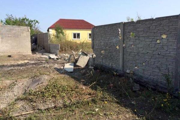 В сети появились кадры последствий ночного обстрела Донецка  В сети появились кадры последствий ночного обстрела Донецка