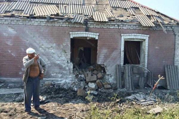 В сети появились кадры последствий ночного обстрела Донецка  В сети появились кадры последствий ночного обстрела Донецка