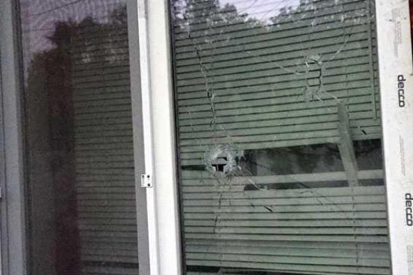 Под Торецком в результате обстрела повреждены 3 частных дома Под Торецком в результате обстрела повреждены 3 частных дома