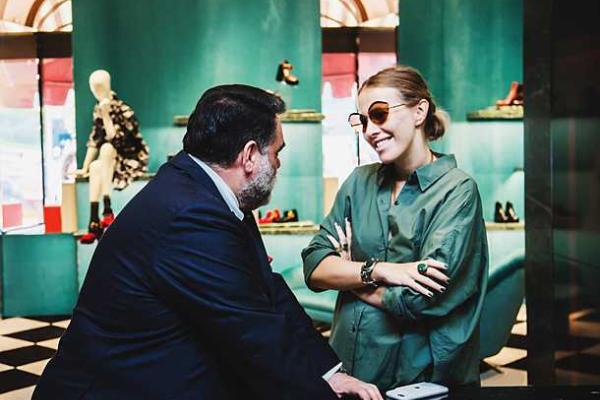 Беременная Ксения Собчак показала округлившийся живот