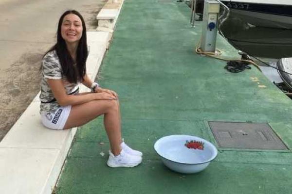 Настасья Самбурская и Курбан Омаров троллят своих поклонников в Сети 