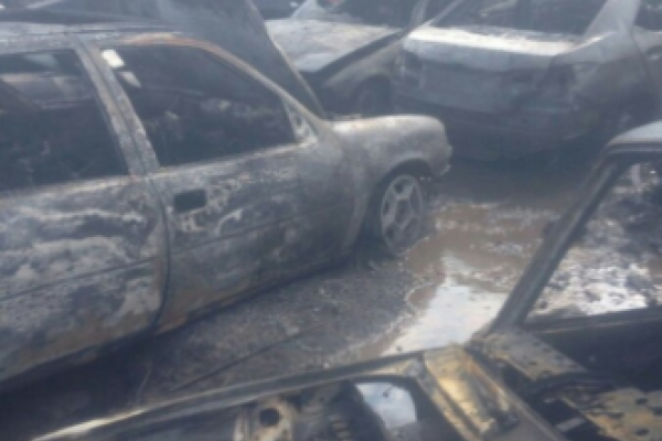 На штрафплощадке под Киевом сгорели 6 машин