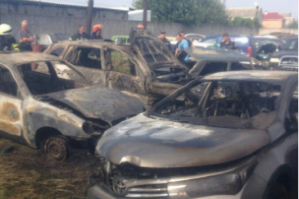 На штрафплощадке под Киевом сгорели 6 машин