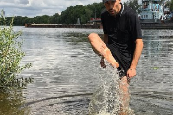 Похудевший и поседевший Дима Билан напугал фанатов своим видом Похудевший и поседевший Дима Билан напугал фанатов своим видом