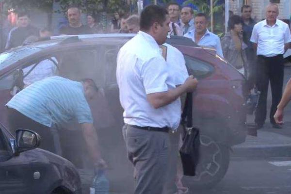 Журналист: На месте гибели Шеремета один мужчина подозрительно себя вел Журналист: На месте гибели Шеремета один мужчина подозрительно себя вел