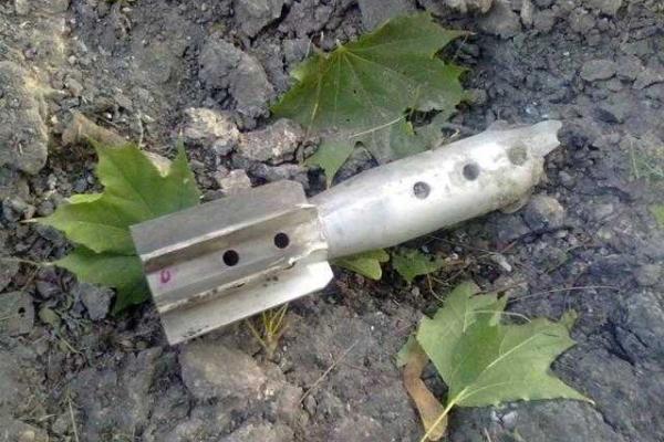 Ночью на Донецк сыпались снаряды: появились фото последствий обстрела Ночью на Донецк сыпались снаряды: появились фото последствий обстрела