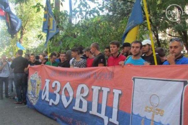 Появились подробности митинга против вывода "Азова" из Мариуполя Появились подробности митинга против вывода "Азова" из Мариуполя