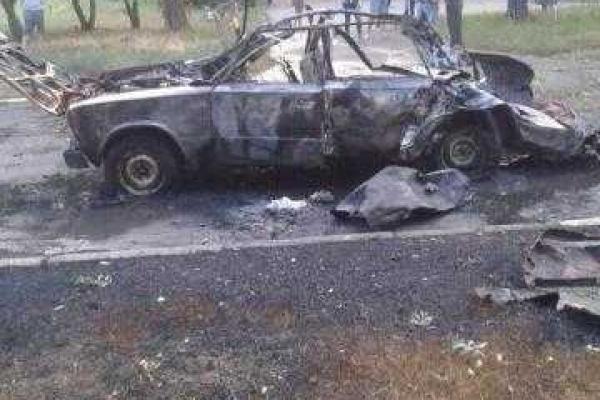 В оккупированном боевиками Донецке взорвался автомобиль В оккупированном боевиками Донецке взорвался автомобиль