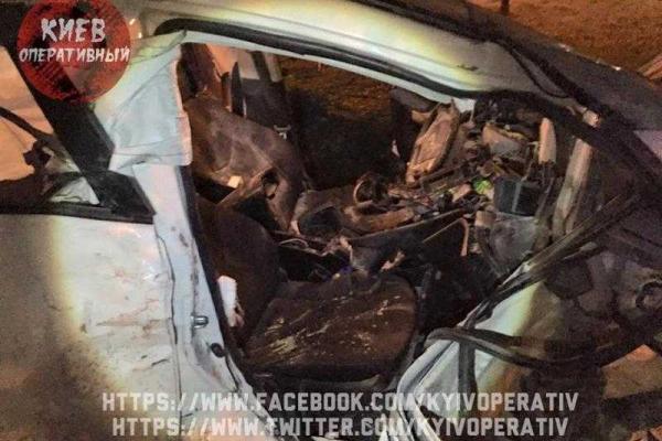 Патрульная полиция попала в серьезное ДТП в Киеве Патрульная полиция попала в серьезное ДТП в Киеве