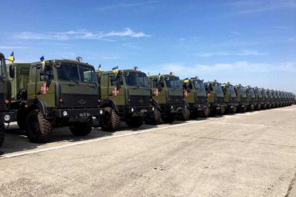 Бирюков: В Чугуеве, Киеве и на фронте много нового смертоносного железа. Не стоило нас задирать Бирюков: В Чугуеве, Киеве и на фронте много нового смертоносного железа. Не стоило нас задирать