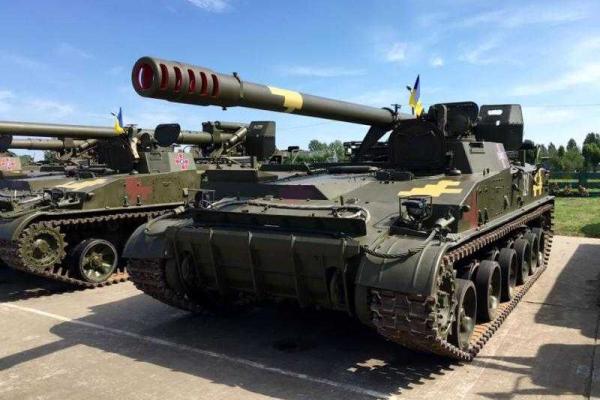 Бирюков: В Чугуеве, Киеве и на фронте много нового смертоносного железа. Не стоило нас задирать Бирюков: В Чугуеве, Киеве и на фронте много нового смертоносного железа. Не стоило нас задирать