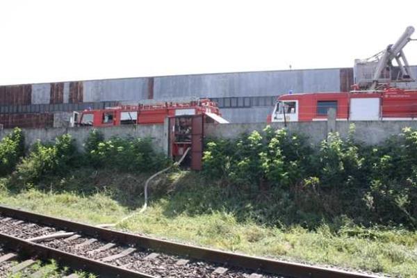 В Запорожской области из железнодорожной цистерны вытекла кислота