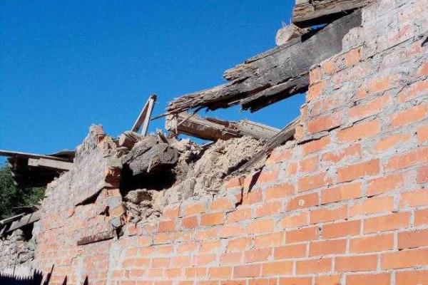 Боевики обстреляли Авдеевку: разрушены частные дома, газопровод и электрические сети