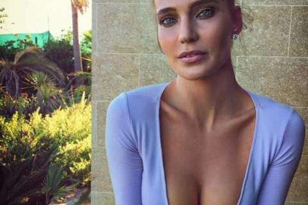 Глюкоза показала очень смелое фото без бюстгальтера