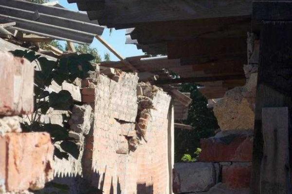 Боевики обстреляли Авдеевку: разрушены частные дома, газопровод и электрические сети