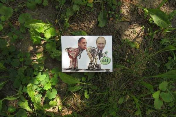 Партизаны Луганщины необычно поздравили сепаратистов с днем ВДВ Партизаны Луганщины необычно поздравили сепаратистов с днем ВДВ