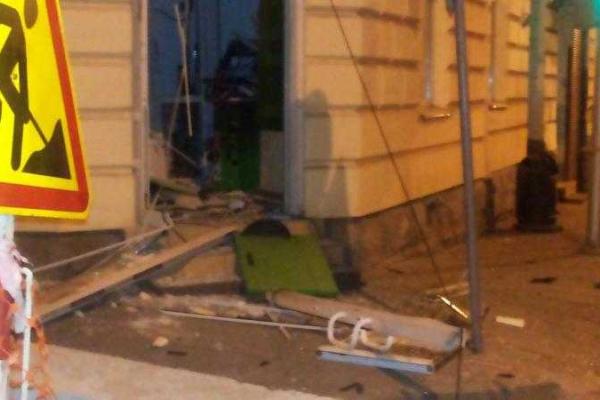 Во Львове ночью прогремел взрыв - соцсети Во Львове ночью прогремел взрыв - соцсети
