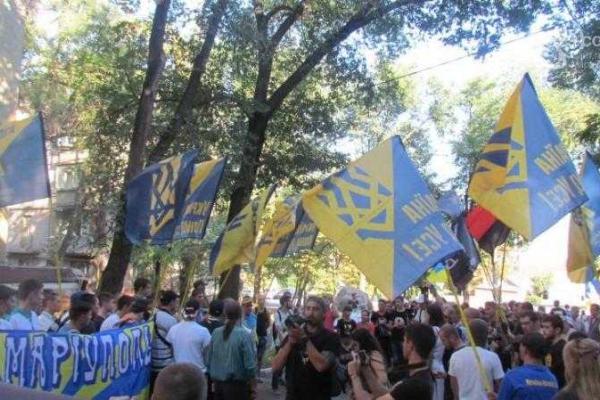 Появились подробности митинга против вывода "Азова" из Мариуполя Появились подробности митинга против вывода "Азова" из Мариуполя
